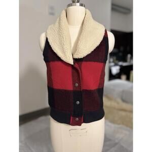 Woolrich Women’s Wool Red/Black Plaid Sherpa Collar Lined Vest XS